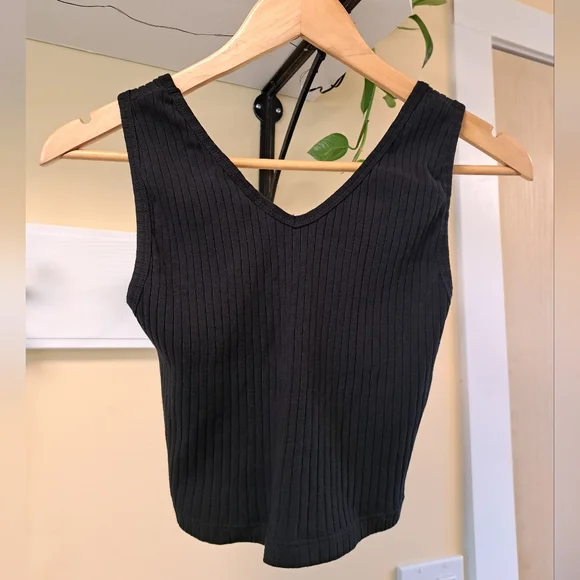 Tentree Cropped Tank - Picture 2 of 6